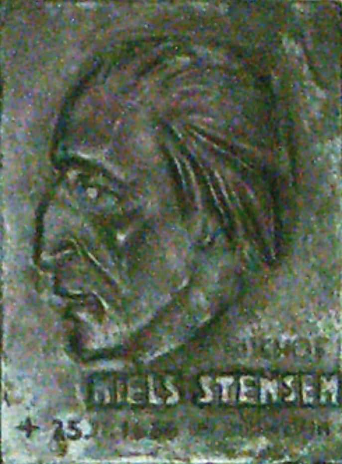 Niels Stensen Bronze in der Güstrower Kirche