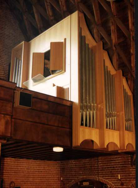 Ansicht der Orgel von unten